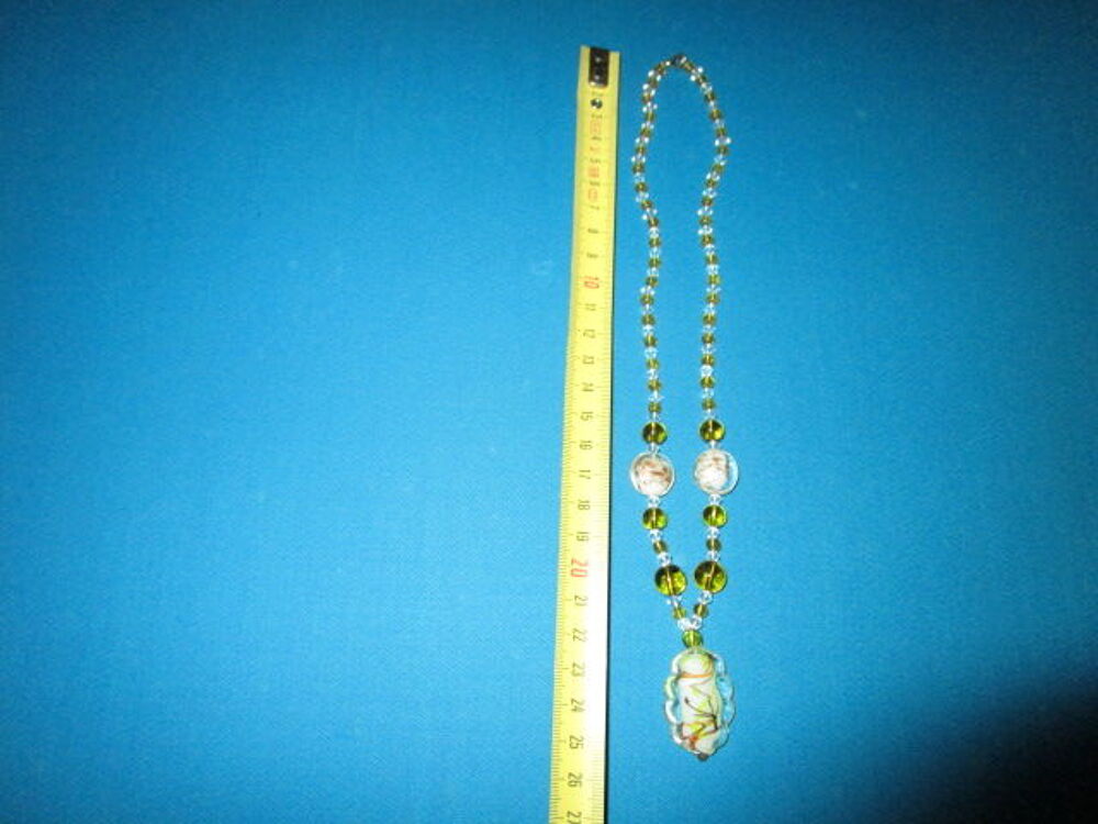  COLLIER EN PERLE Bijoux et montres