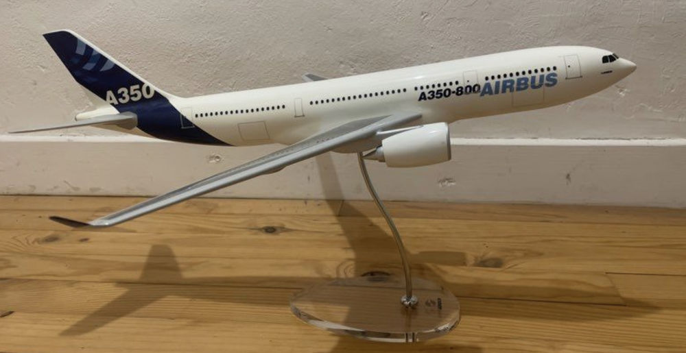 Maquette Airbus A350-800 au 1/100 