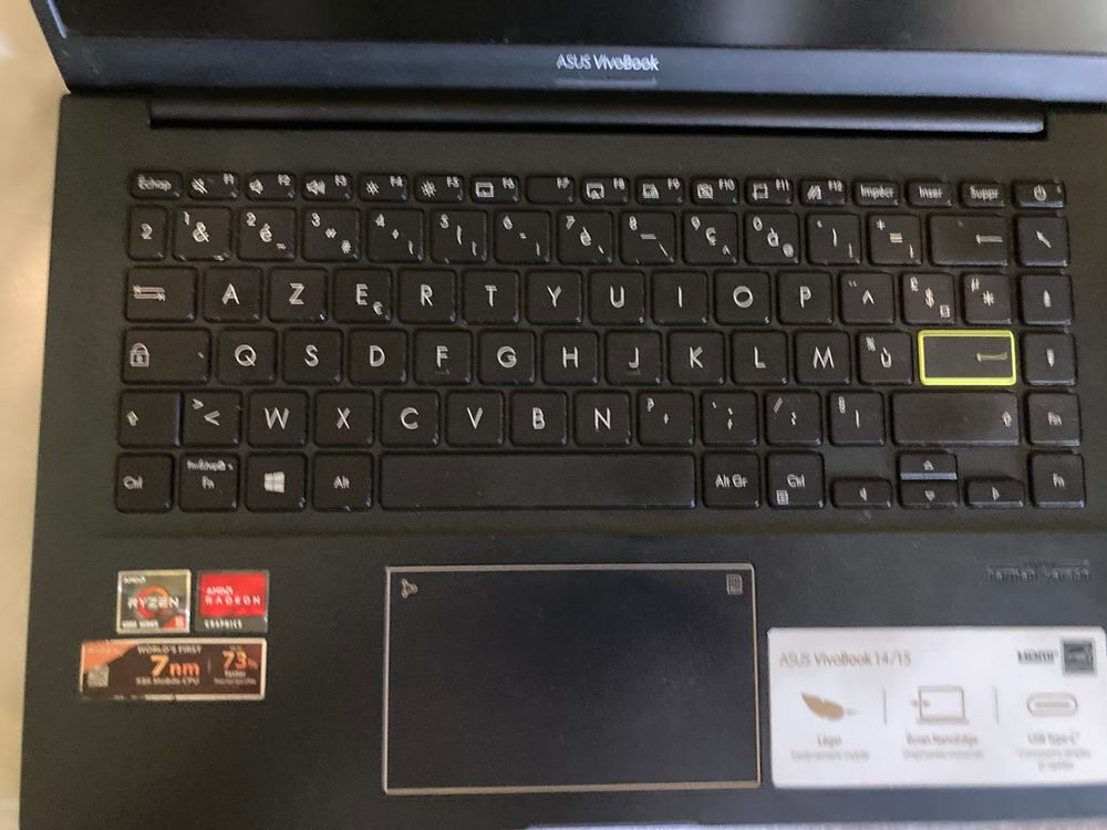 Asus VivoBook 14/15 Matériel informatique