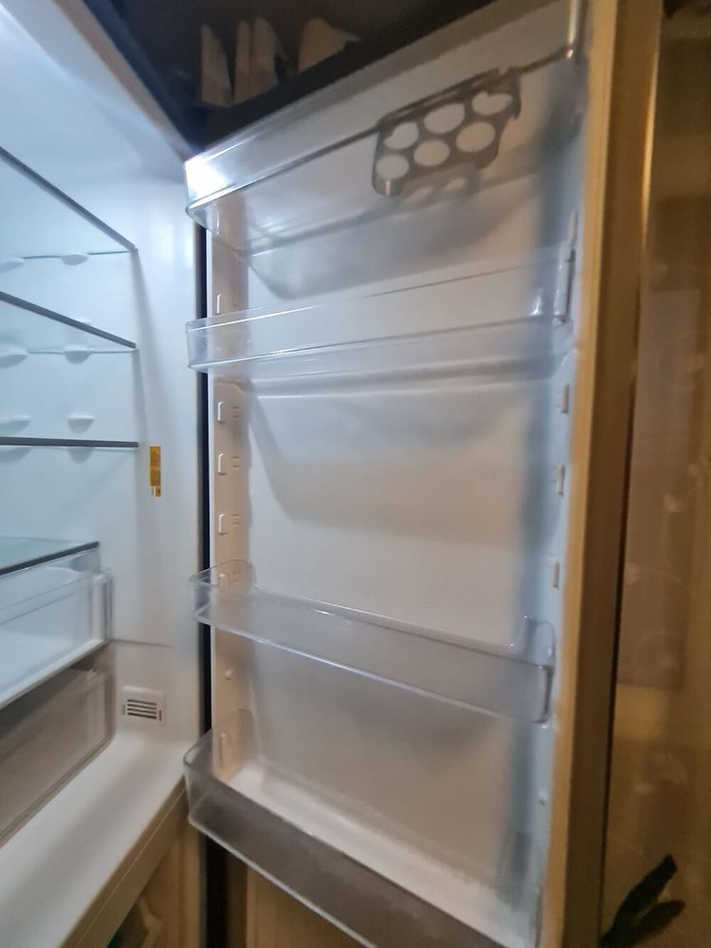 R&eacute;frig&eacute;rateur/cong&eacute;lateur Electroménager