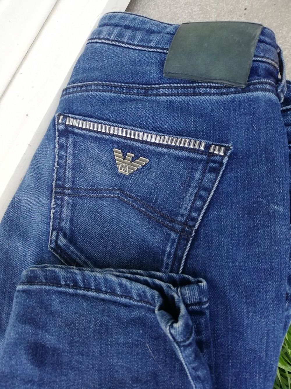 Pantalon Armani Jean femme taille basse
Taille 38 Vêtements