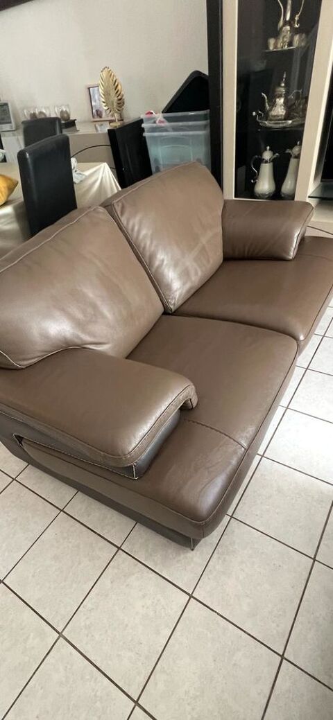 2 fauteuils de 2 places et 3 places en cuir v�ritable 400 Manosque (04)