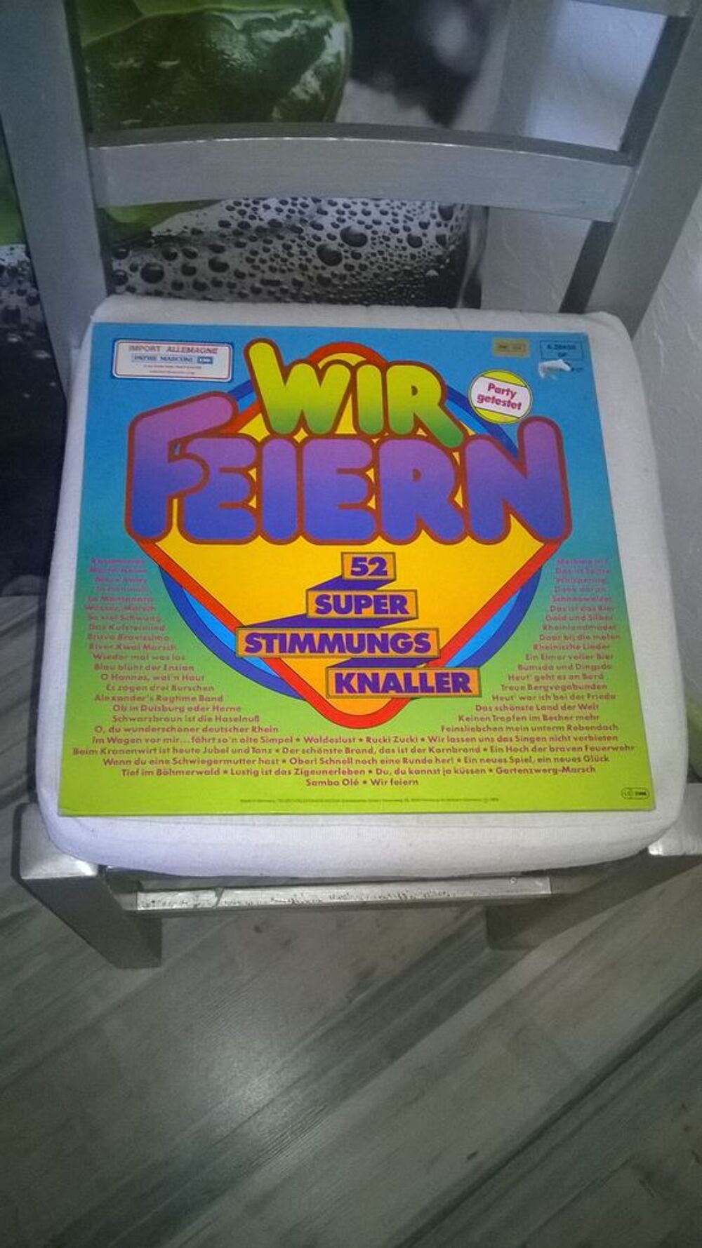 Vinyle Wir Feiern
52 Super Stimmungs Knaller
1978
Excelle CD et vinyles