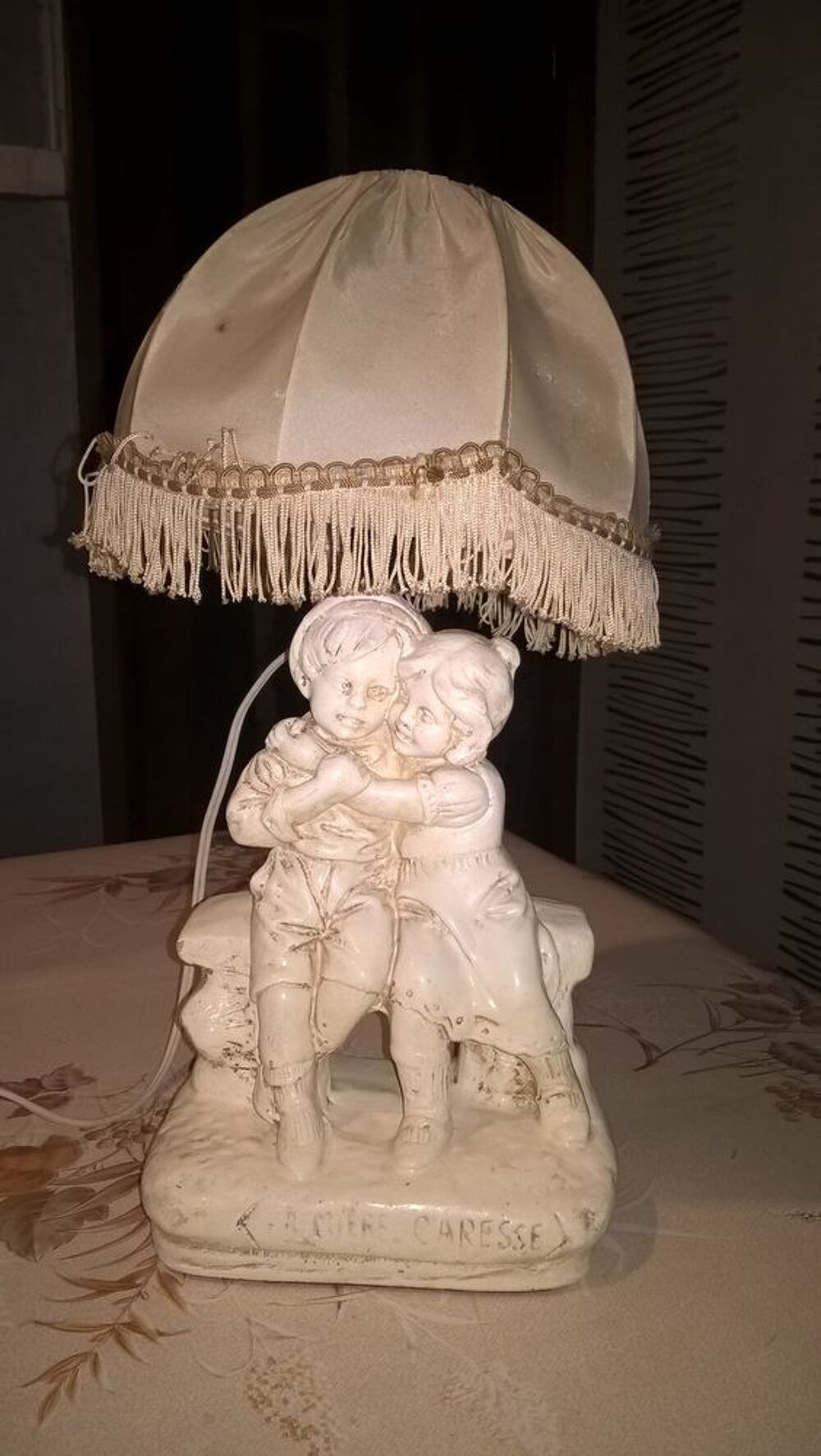 Ancienne statuette/lampe art-d&eacute;co "PREMI&Egrave;RE CARESSE" PACINI. Décoration