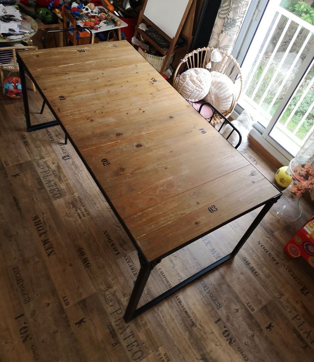 Table &agrave; manger 8 personnes Maisons Du Monde Meubles
