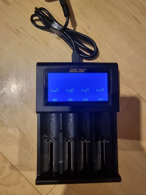 Chargeur de pile AA intelligent Golisi i4 avec écran  9 Vulbens (74)