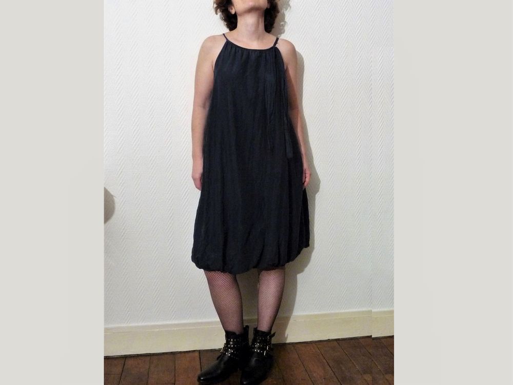 Robe &agrave; Bretelles Bleu Marine en Soie et Coton- Montan Vêtements