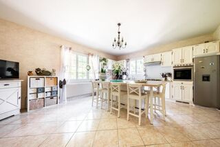  Maison  vendre 7 pices 331 m