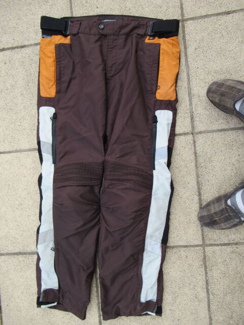 pantalon moto BMW homme
taille : XL 
60 Yzeure (03)