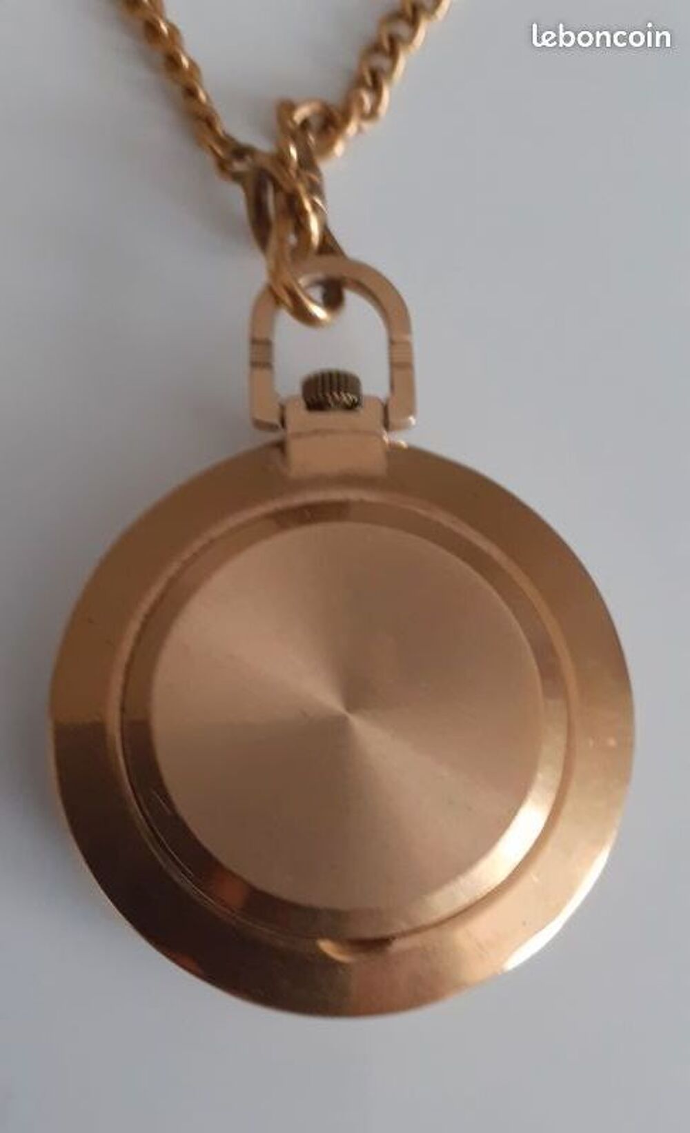 Montre gousset manuelle de marque Raketa , fonctionne tres b Bijoux et montres