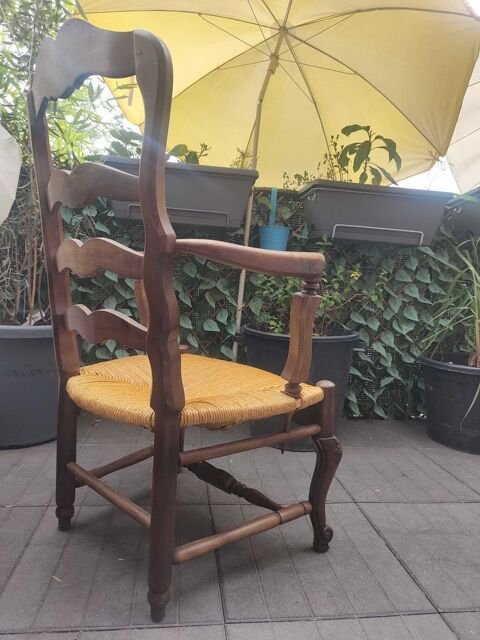Chaise ancienne 20 Saint-Gly-du-Fesc (34)