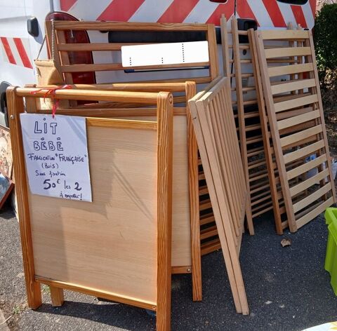 2 LITS � BARREAUX POUR ENFANT SANS LES VISSES 50 Saint-Germain-des-Bois (18)