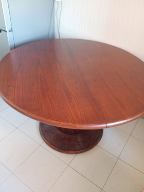 Table ronde en bois pied central 150 Saint-Laurent-du-Var (06)