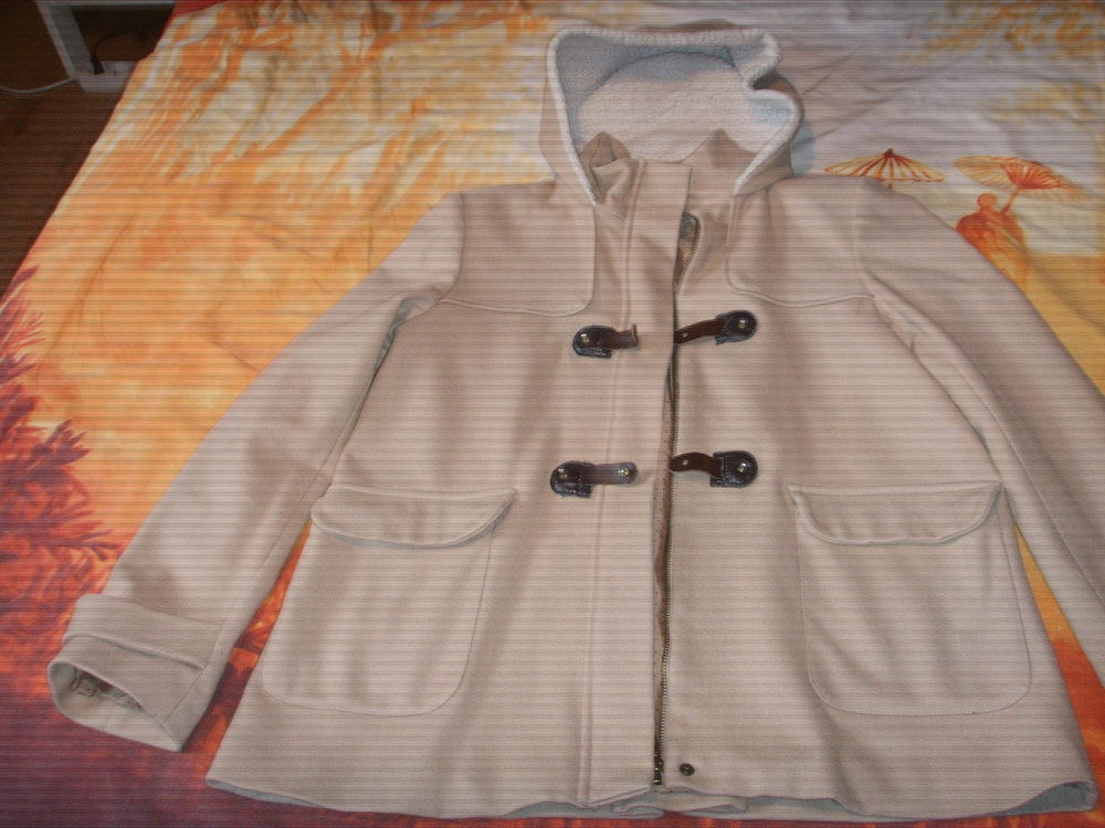 Manteau chaud, T 38, Naf Naf. avec capuche. Fermeture &eacute;clair Vêtements
