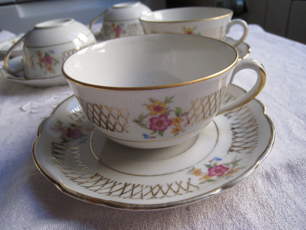 Service &agrave; caf&eacute; en porcelaine de 1957 Cuisine