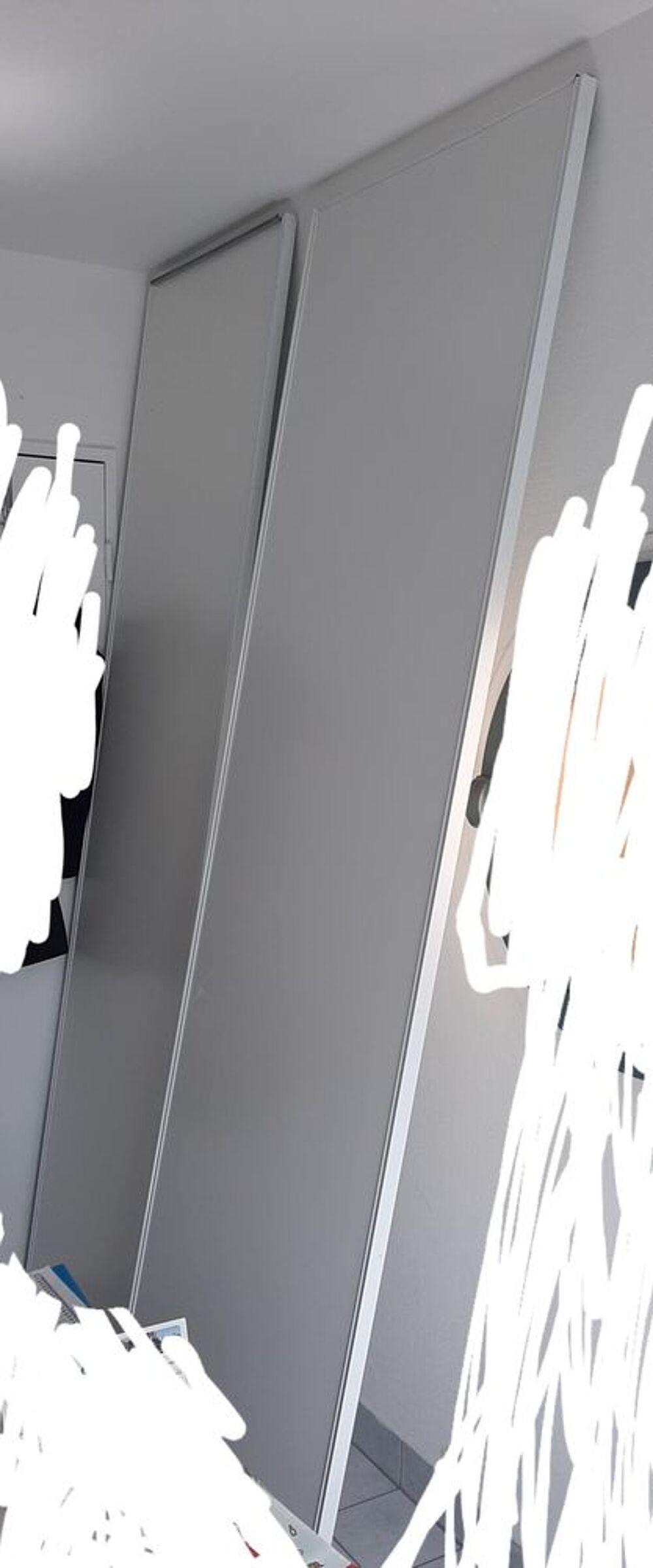 Vens 2 portes de placard coulissante. Neufs Meubles