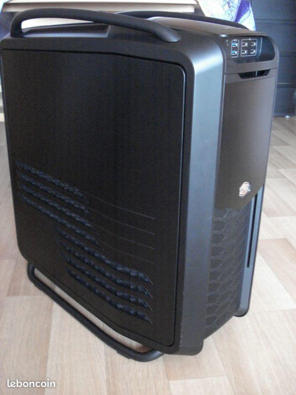 Boitier pc Cosmos 2 de Coolermaster refroidit par eau Matériel informatique