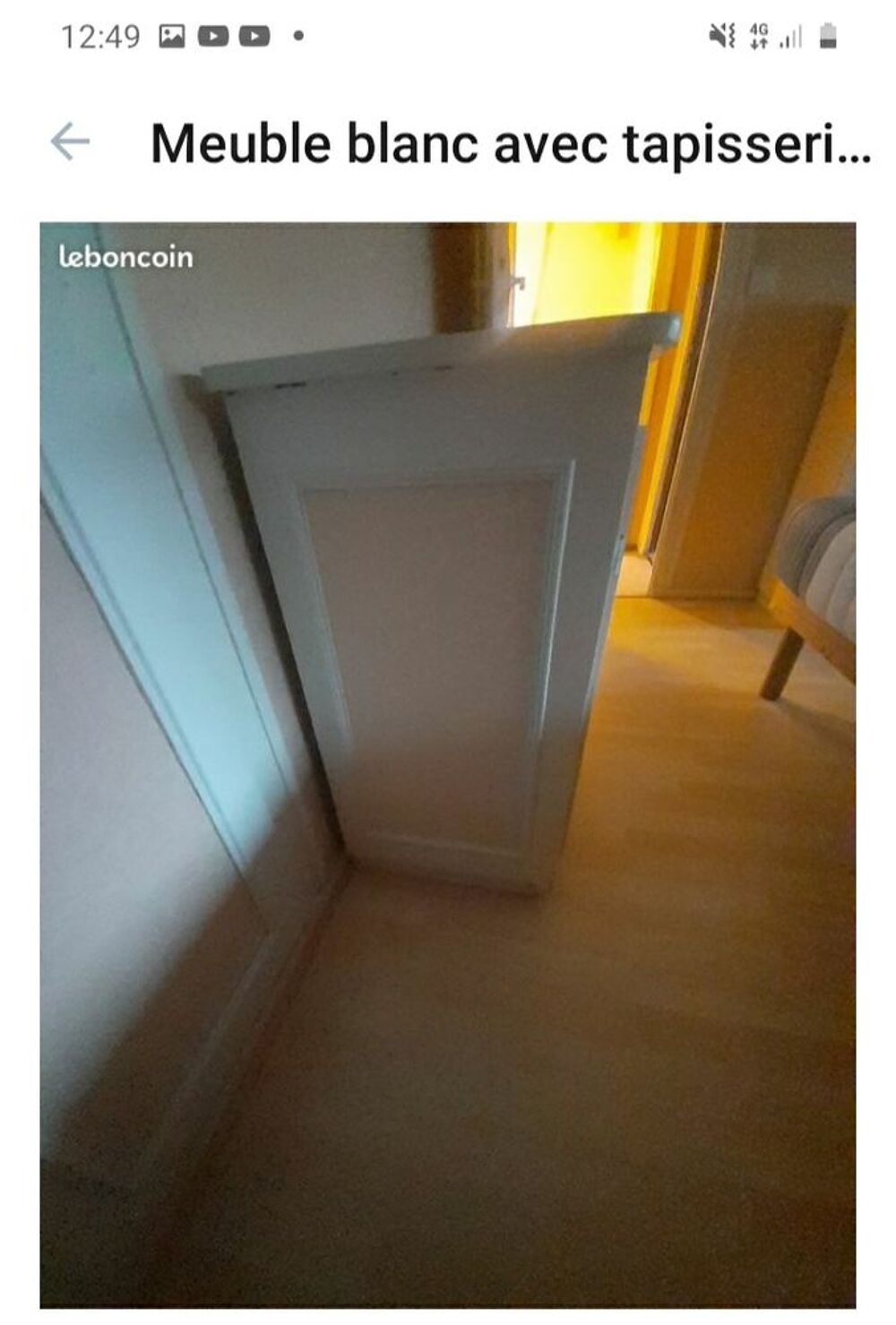 meuble en bois fabriqu&eacute; par un &eacute;b&eacute;niste, peint en blanc avec un peu de tapisserie Meubles