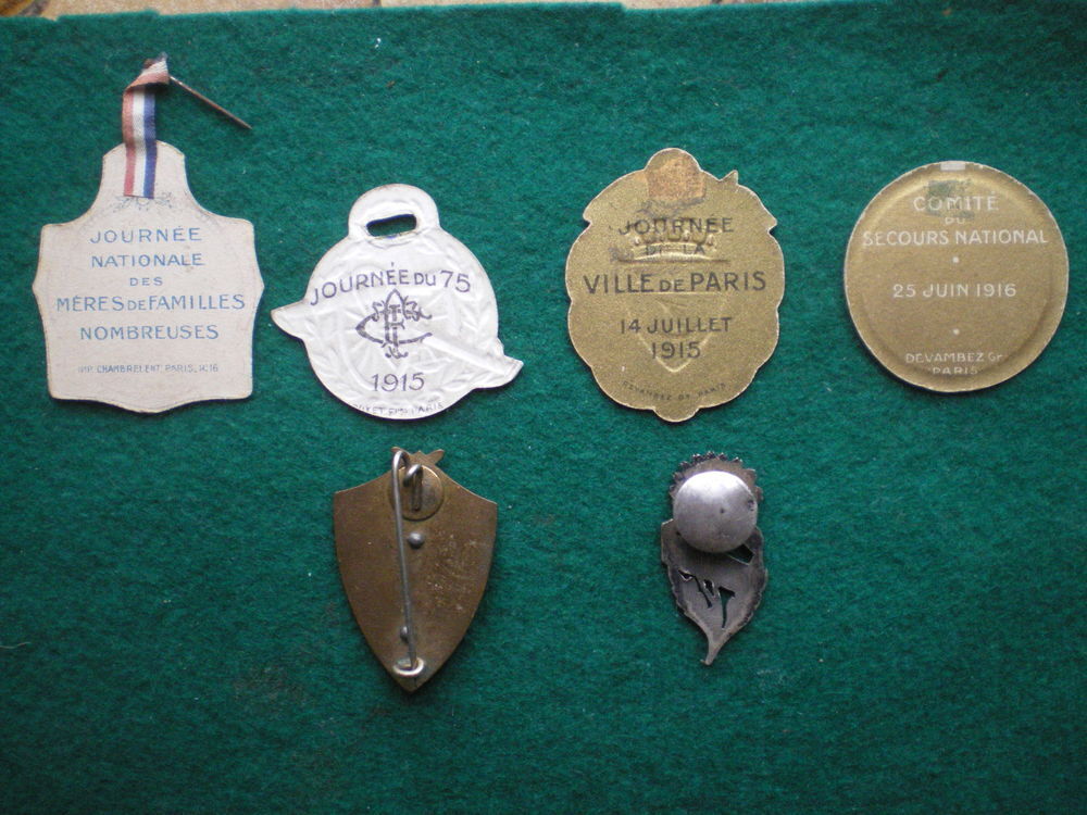 Insignes - Journ&eacute;e du 75- Secours National et divers. 
