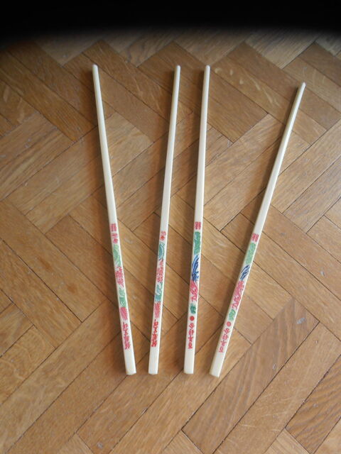 Baguettes chinoises décorées (54) 1 Tours (37)