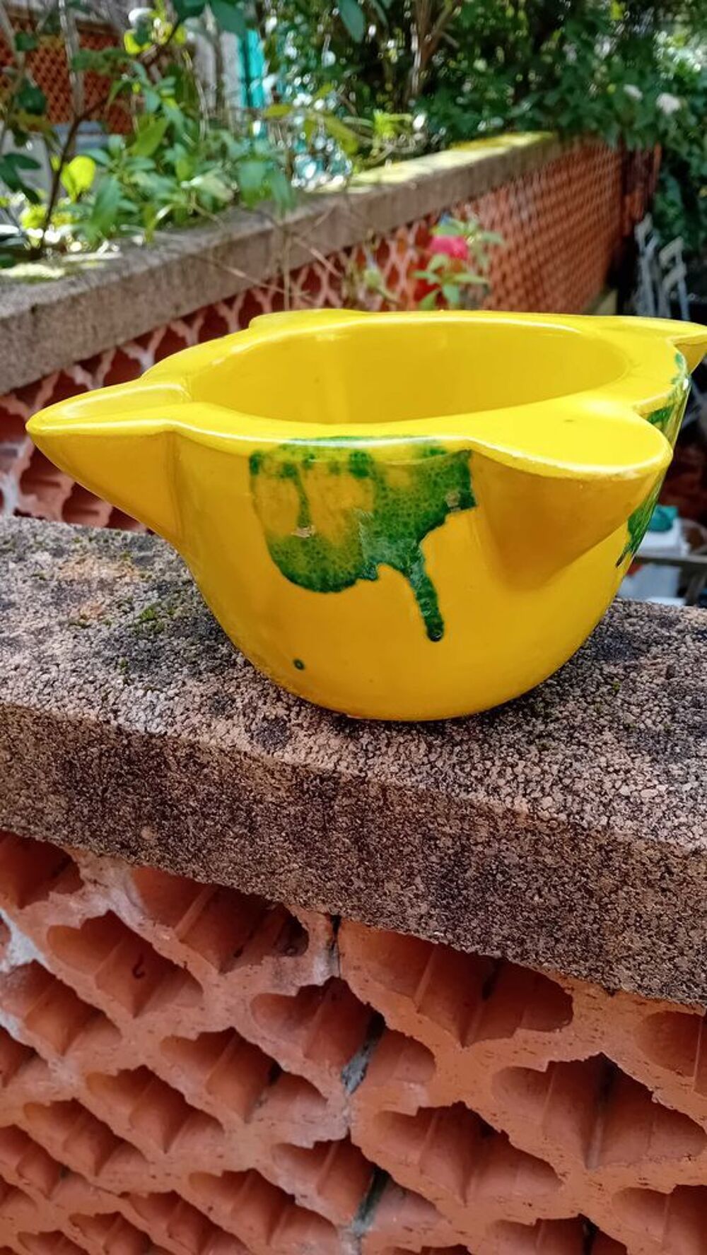 MORTIER EN CERAMIQUE JAUNE ET SON PILON EN BOIS SUPERBE VALAURIS? Décoration
