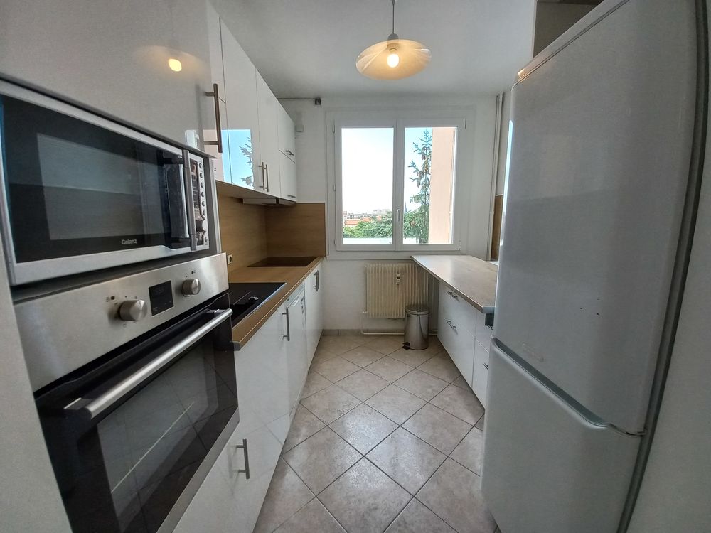 Location Colocation CHAMBRE MEUBLEE TOUT INCLUS en COLOCATION ETUDIANTE Villeurbanne