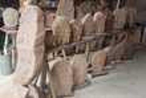 Statues-menhirs Bourse des collections