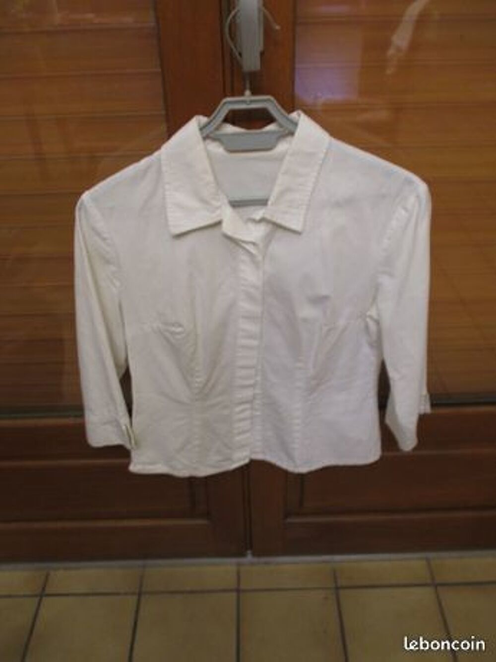 Tr&egrave;s beau chemisier blanc Vêtements