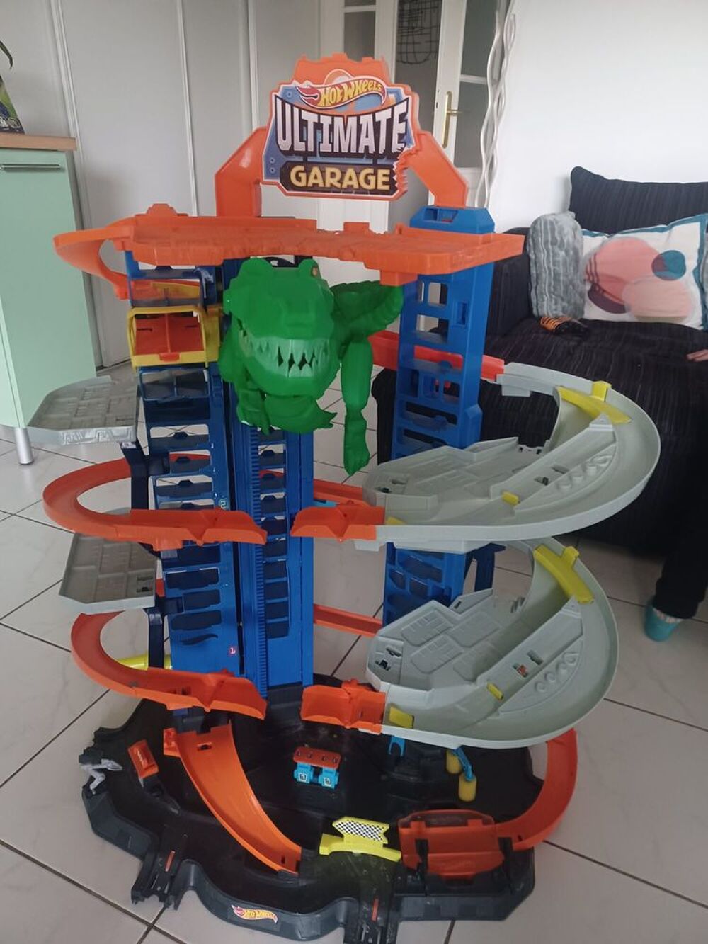 Garage hot wheels dinosaures Jeux / jouets
