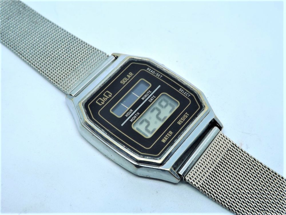 Rare montre LCD Solaire Q&amp;Q (Citizen) ann&eacute;es 1980 Bijoux et montres