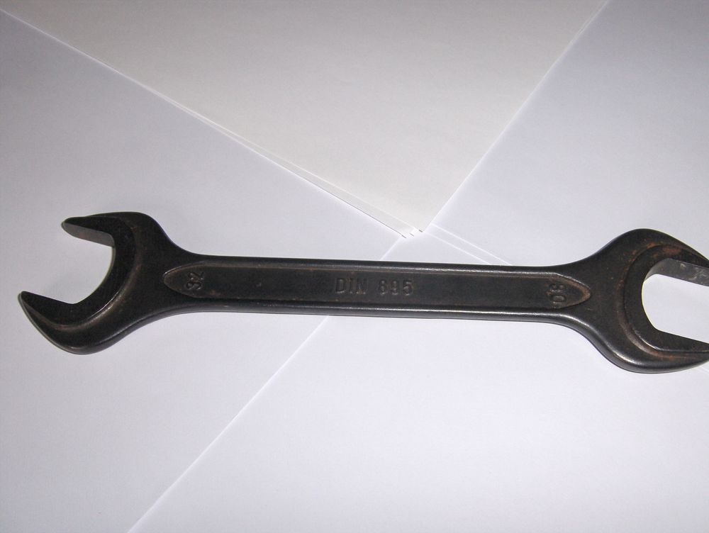 COLLECTOR - Clef plate DIN 895 -- 30 x 32 --- ($)
Bricolage