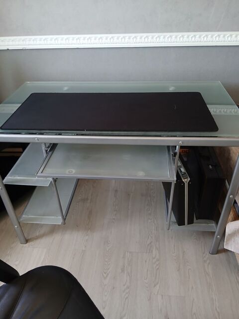 Bureau en verre 45 Chantereine (77)