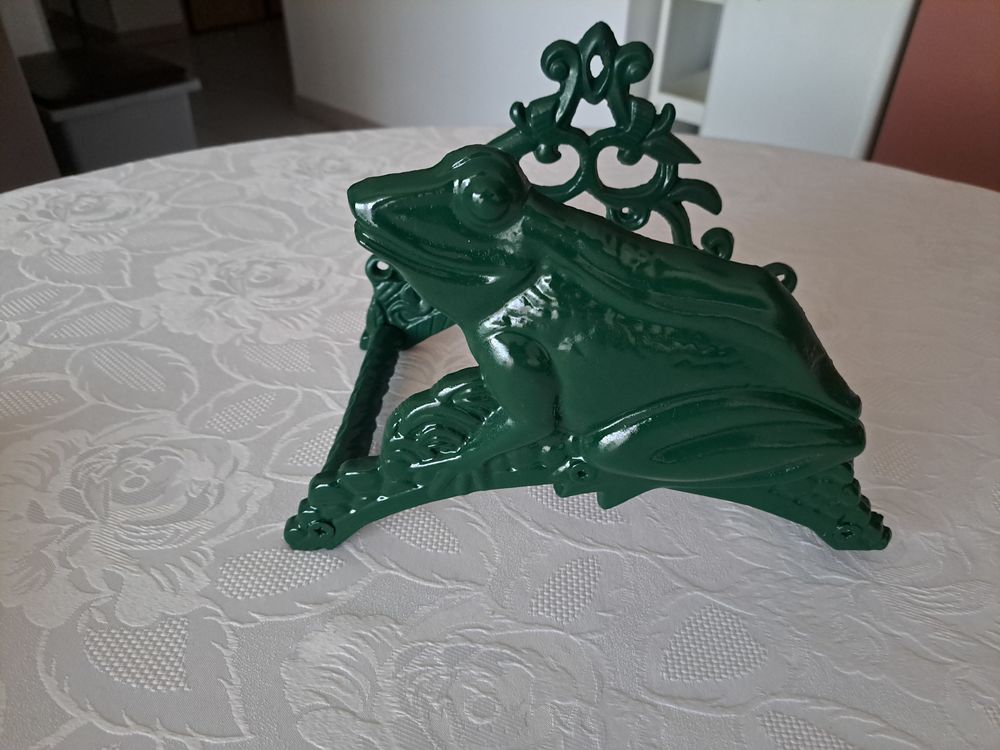 Porte tuyau d'arrosage de jardin. Décoration