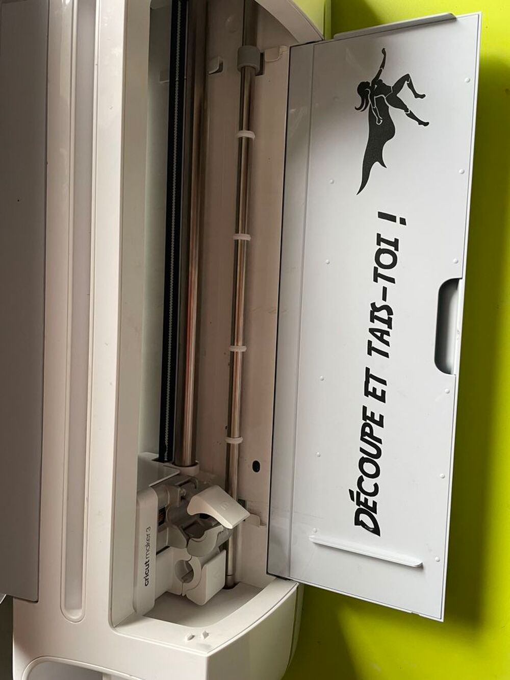 machine &agrave; d&eacute;couper cricut enti&egrave;re pour pi&egrave;ces d&eacute;taches
Bricolage