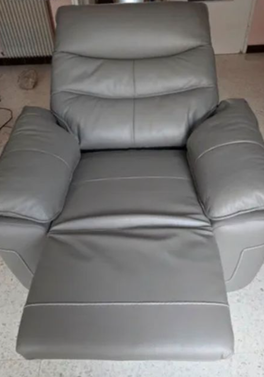 fauteuil en cuir &eacute;lectrique Meubles