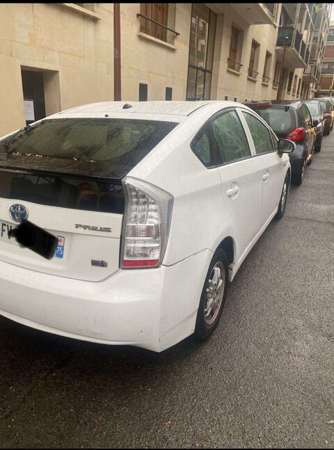 Toyota Prius 136h Dynamic 17 2011 occasion Cachan 94230