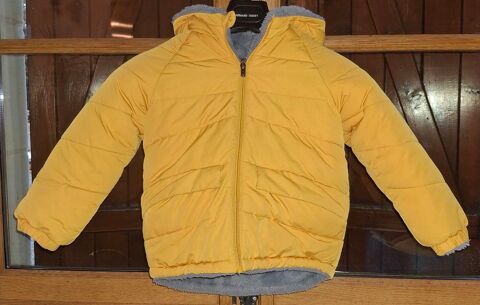 Manteau marque Okaidi fille couleur moutarde r�versible tail 15 Villiers (86)