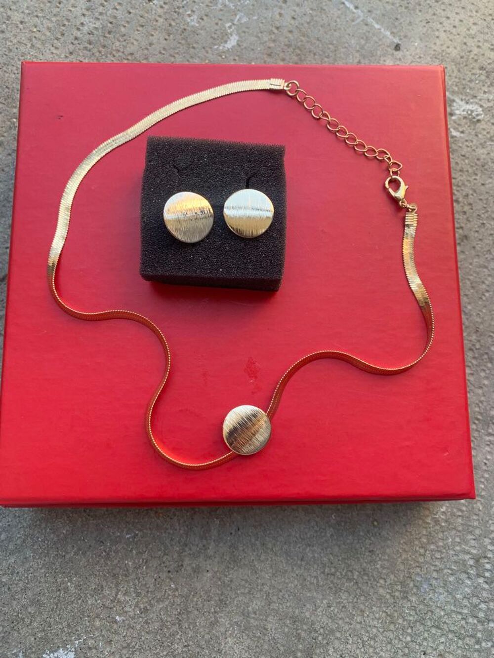 Parure Acier Inoxydable Collier + Boucles d'oreilles Dor&eacute;es Bijoux et montres