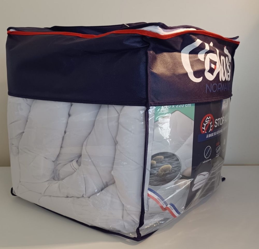 Couette Temp&eacute;r&eacute;e COLAS NORMAND, Stop Acariens, Neuve Décoration