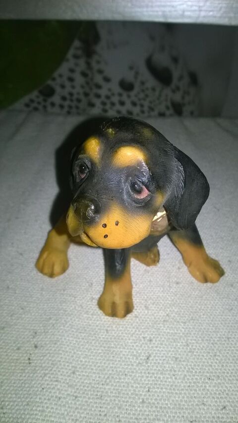 Statue Bb 
Chien Beauceron
Neuf
10 cm de haut
8 cm de l 10 Talange (57)