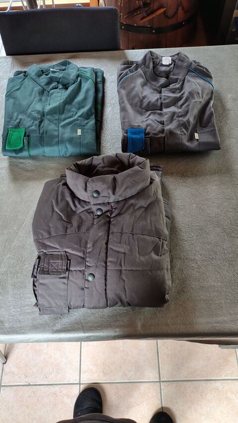2 vestes et 1 gilet multi poche de travail neufs 40 Nantes (44)