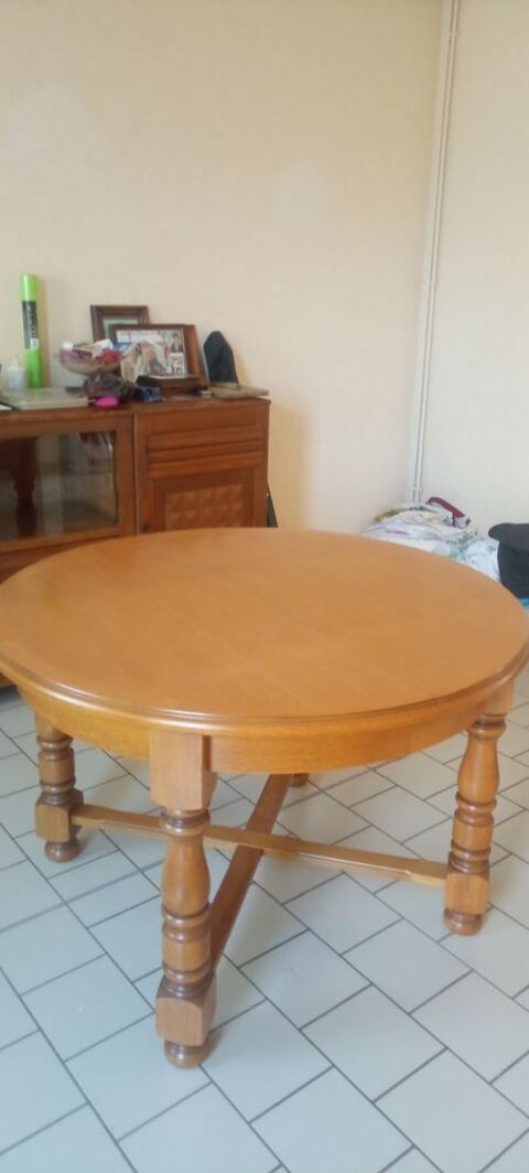 Table ronde bois massif Bruay-la-Buissière (62)