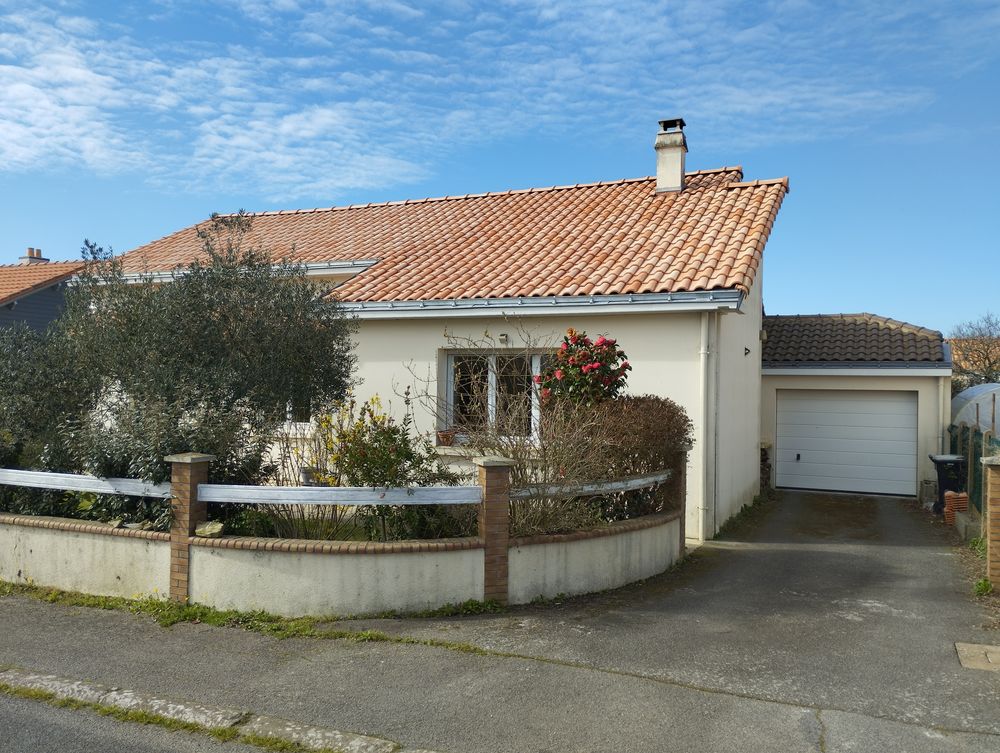 Location Maison Maison individuelle avec jardin + garage au Landreau Le landreau