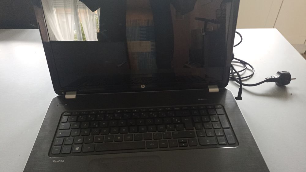 Ordinateur portable HP Pavilion 17-e Matériel informatique