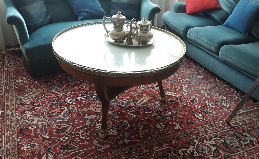 Table basse ronde marbre et bois dor&eacute; Décoration