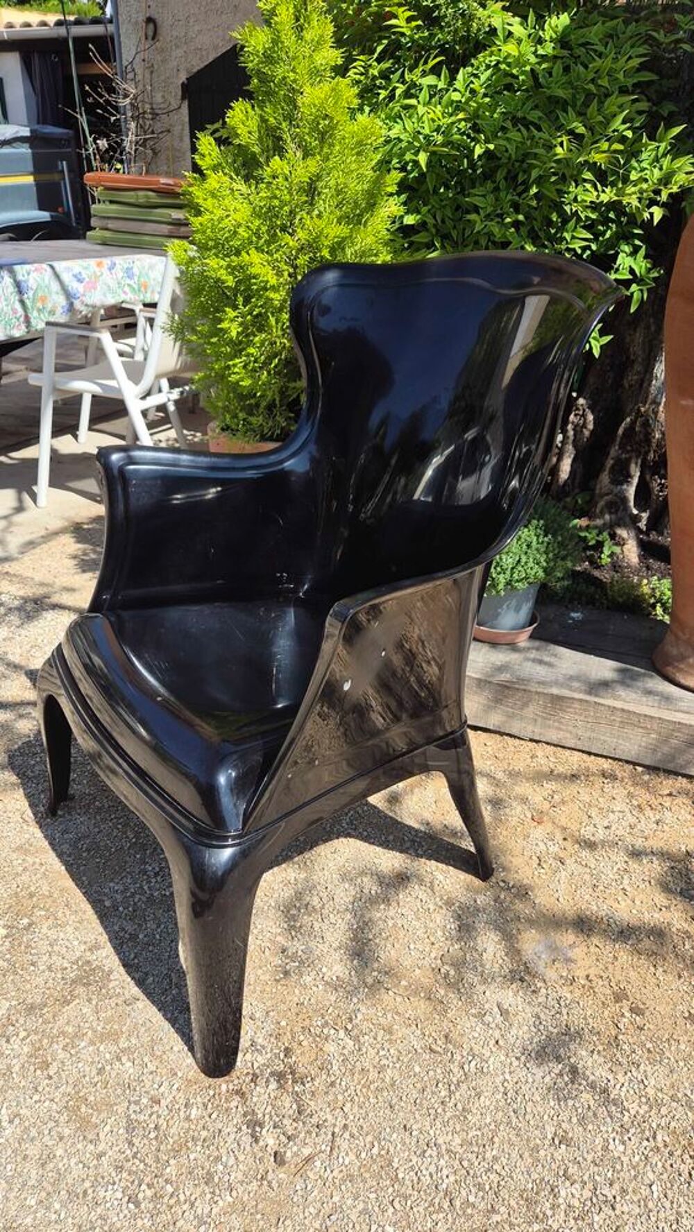 Fauteuil PASHA sign&eacute; PEDRALI Meubles