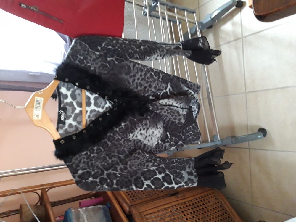 pull et mini jupe Vêtements
