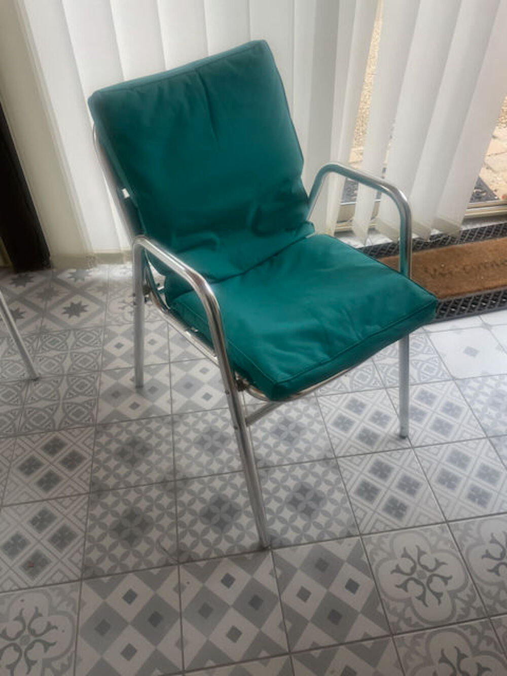 2 tables, 6 chaise m&eacute;tal pour v&eacute;randa Meubles