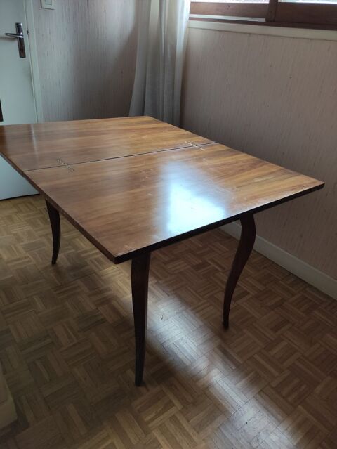 table en bois dépliable + compartiment 55 Clermont-Ferrand (63)