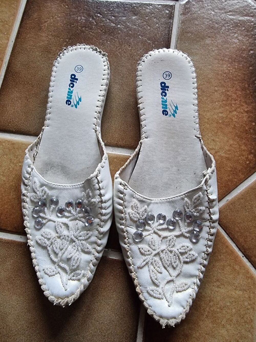Paire de mules blanches pour femme taille 39 Chaussures